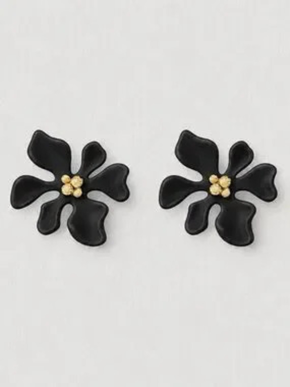 Black Floral Earrings (5581)